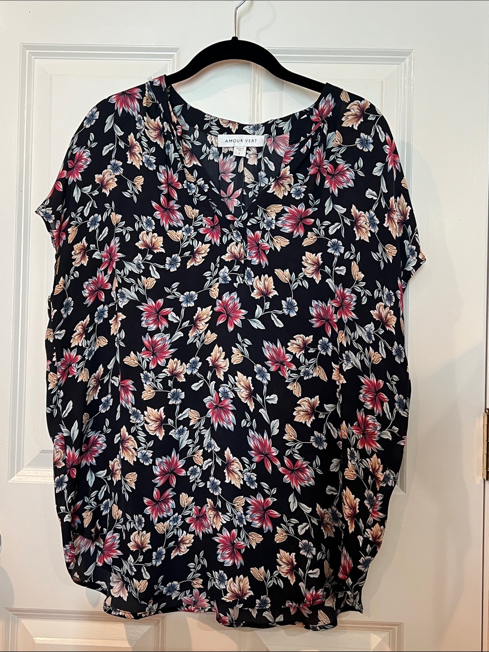 Amour Vert Renata silk blouse L